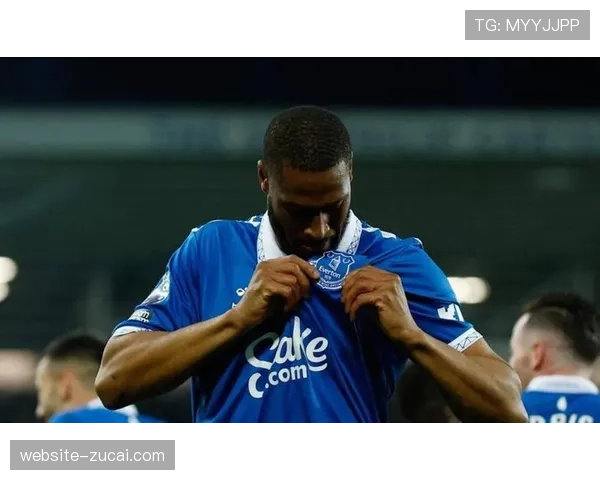 阿森纳青训产品获信任，19岁斯凯利出任左后卫迎考验